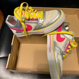 Nike Women’s Delta Force Sneakers size 5.5